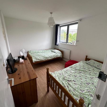 Newbury3 Apartment Лондон Екстериор снимка