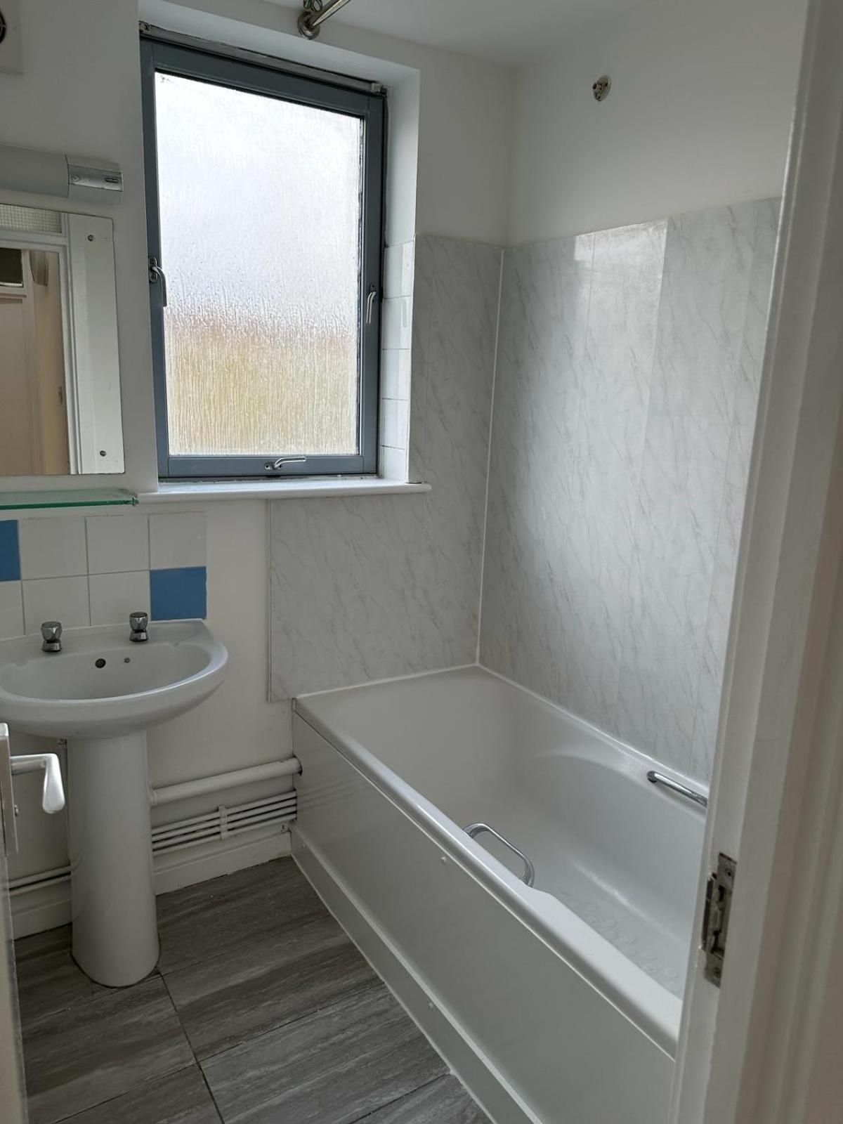 Newbury3 Apartment Лондон Екстериор снимка